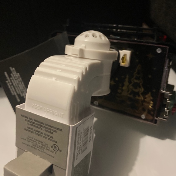 NWT! Christmas Projector Wallflower - Picture 3 of 3